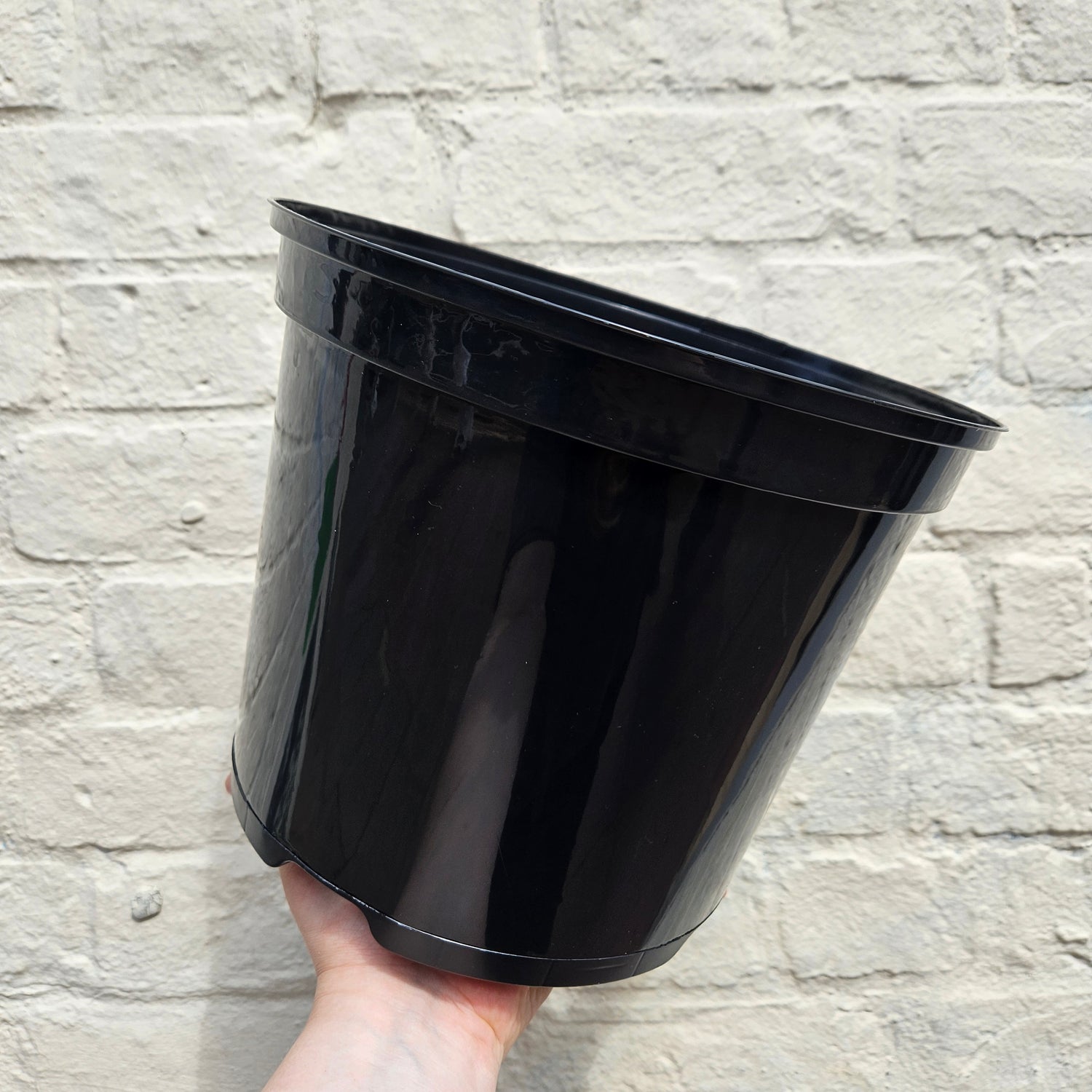 Black Plastic Nursery Pots (Various Sizes Available)