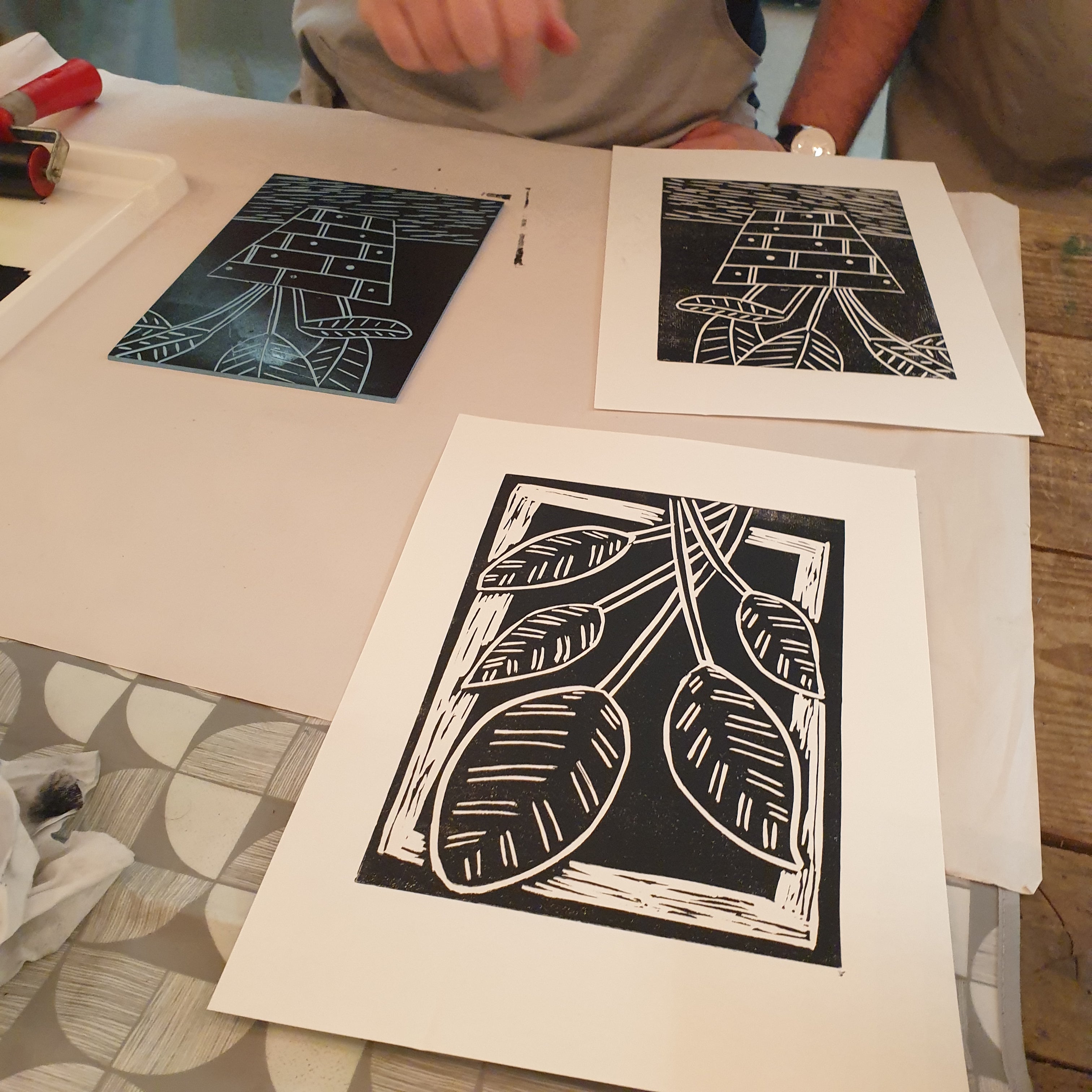 09/11/24 at 2pm Festive linocut cards with ejsparkles