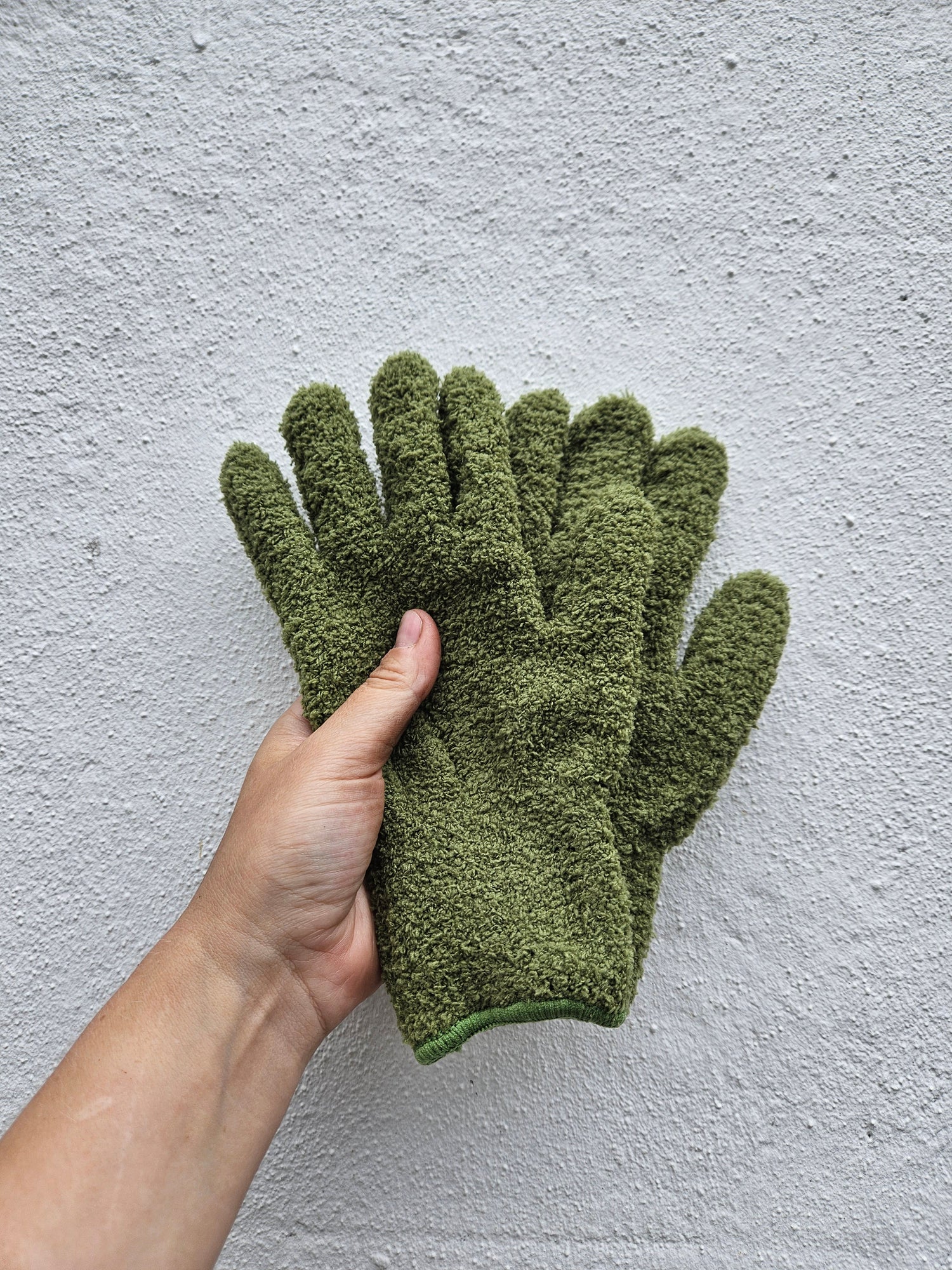 Microfibre plant duster gloves