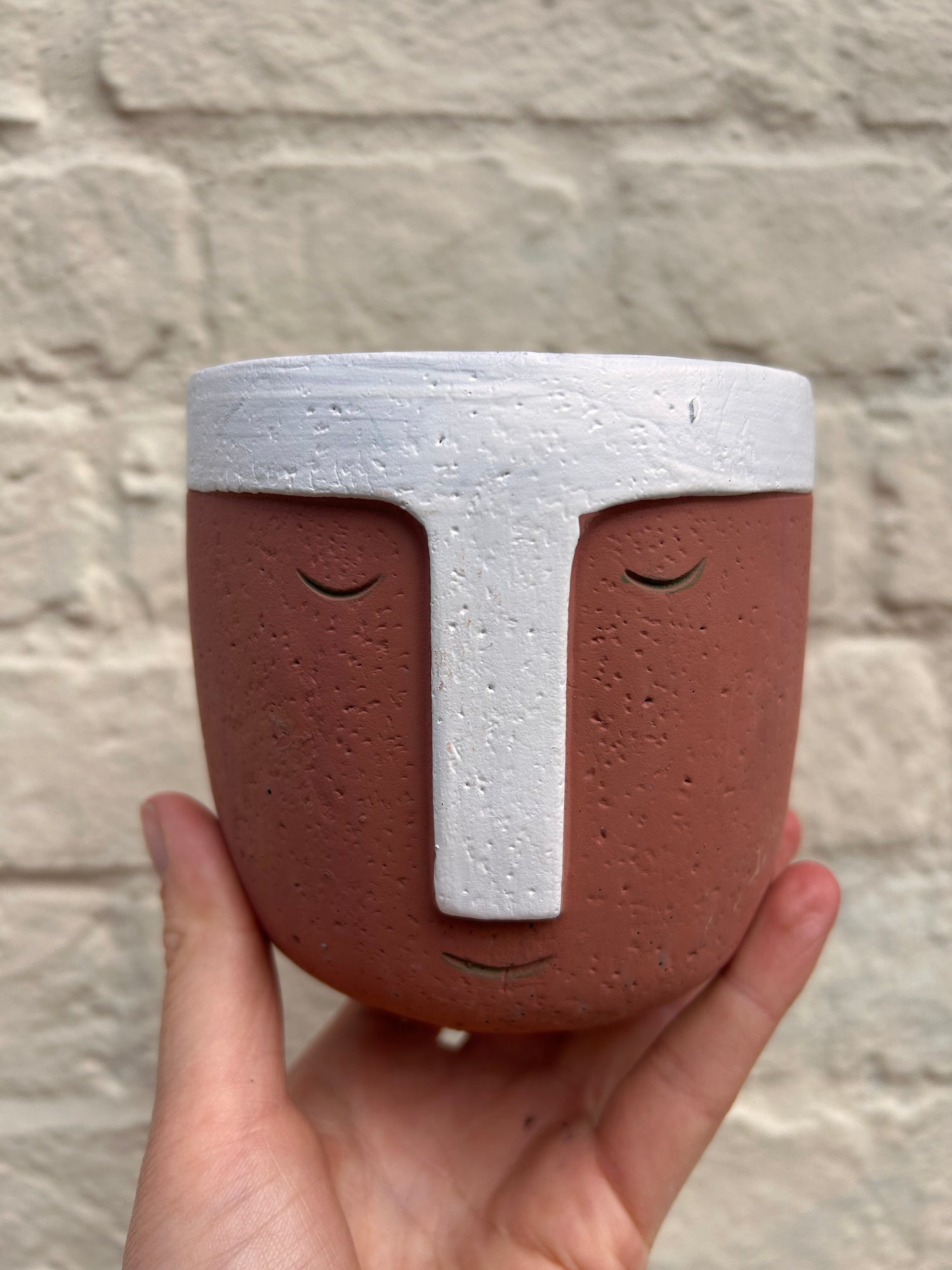 Medium ceramic pot to house nursery pot 9cm or below