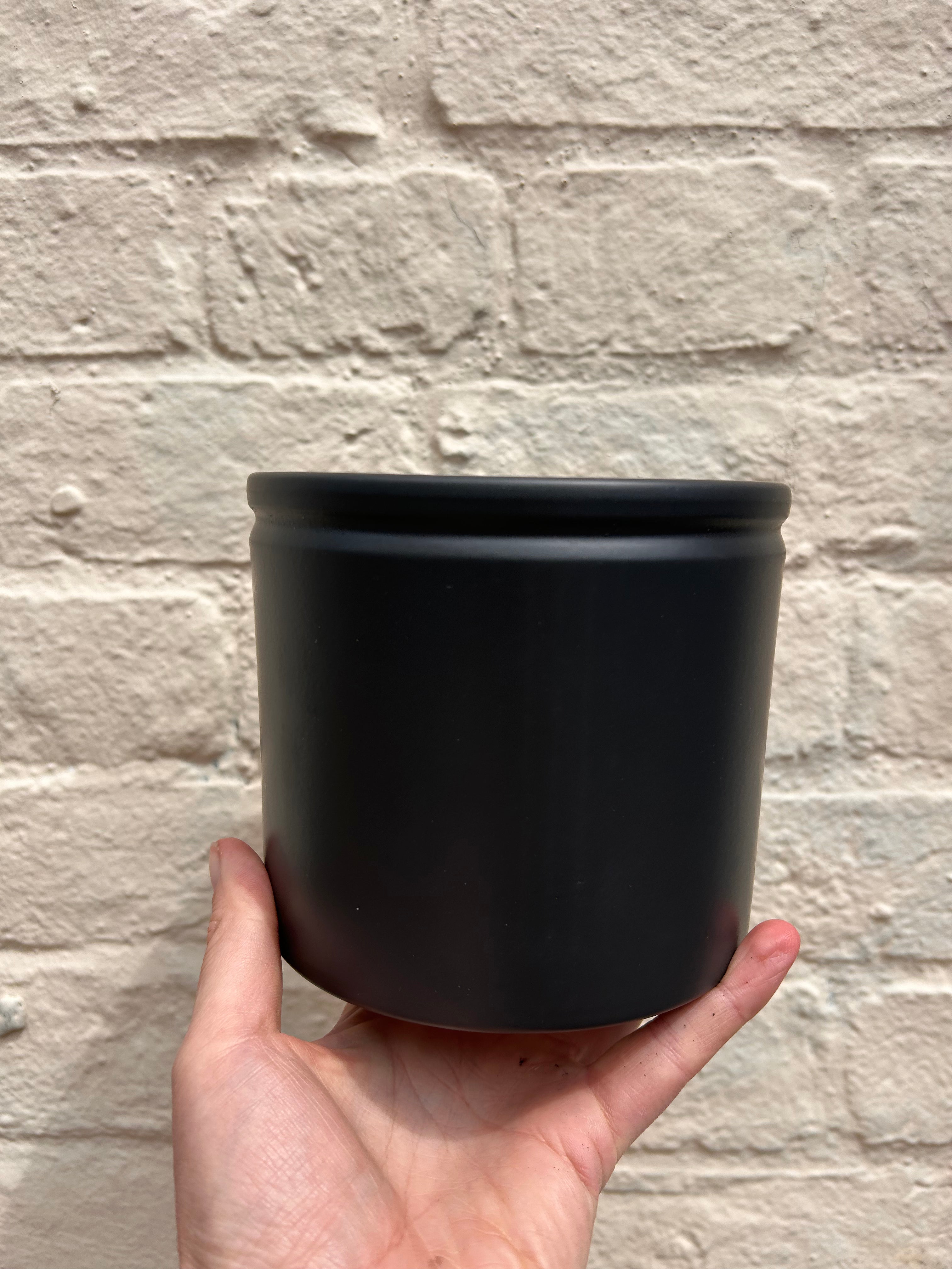 14cm Matte and gloss Lucca Pot (Available in multiple colours)